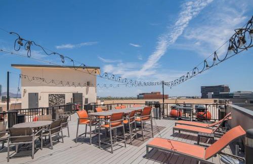 Evans Churchill Apartamento | Spacious 1BD DT, Parking, Gym, W-D, Roosevelt Row