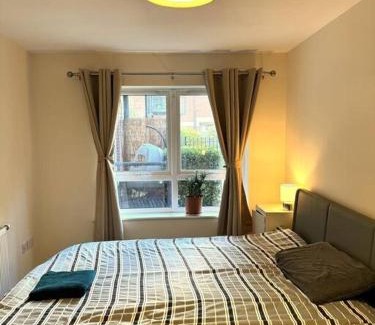 London Borough of Bromley Apartamento | Spacious 1BD Orpington Flat, 20 min to Central LDN