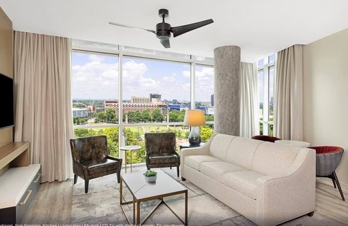 Castleberry Hill Complejo | Spacious 1BDRM in Atlanta! Across street fro Centennial Park