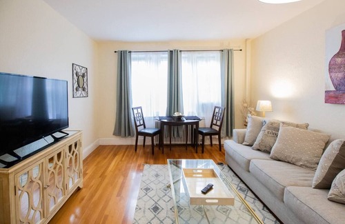 Commonwealth Apartamento | Spacious 1Bed, Boston Coll, Elevator, Roof Deck
