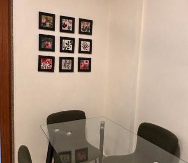 Pali Hill Apartamento | Spacious 1BHK Off Carter Road