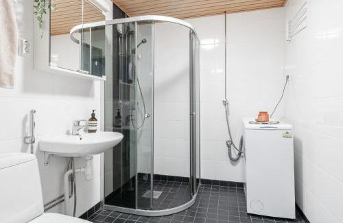 Jyvaskyla Apartamento | Spacious 1BR Downtown Apartment with Private Balcony