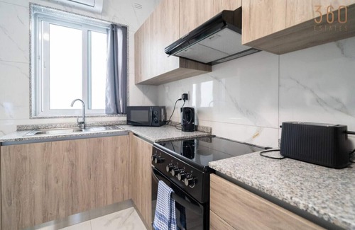 Tarxien Apartamento | Spacious, 1BR home with comfortable bed in Tarxien