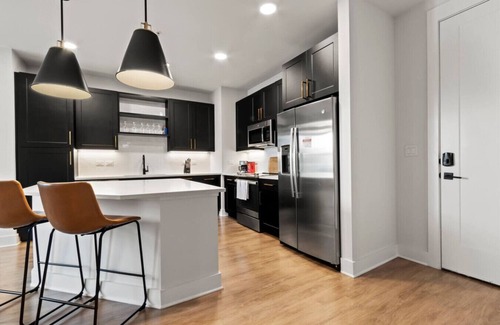 Tampa Apartamento | Spacious 1BR Near Raymond James Stadium – Midtown
