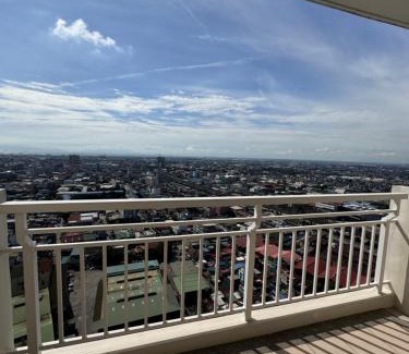 A. Bonifacio Apartamento | Spacious 1BR with Sunset view at The Celandine