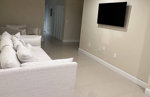 Miami Lakes Casa | Spacious 2/2 townhome in the heart of Miami