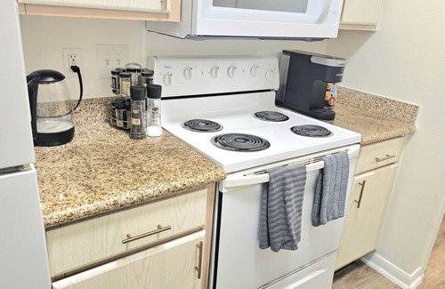 MacGregor Apartamento | Spacious 2 Bed 2 Bath | 9 minutes from Downtown