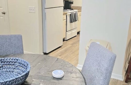 MacGregor Apartamento | Spacious 2 Bed 2 Bath | 9 minutes from Downtown