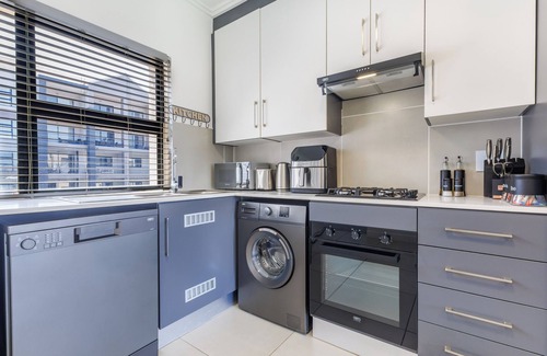 Umhlali Apartamento | Spacious 2-Bed Apart w/ Gas BBQ, Pool and Gym Access