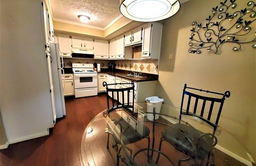 Bloomington Condominio | Spacious 2 Bed Condo, Pet Friendly