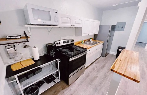 Coral Ridge Apartamento | Spacious 2-Bedroom Retreat in Fort Lauderdale | Steps from Beaches & Dining