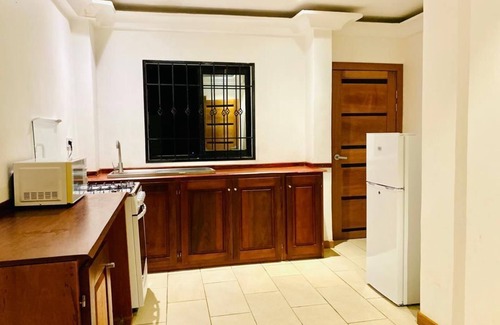 Limbe Apartamento | Spacious 2 Bedroom Apartment 10min to Stade Limbe, with Sea view.