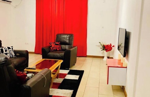 Limbe Apartamento | Spacious 2 Bedroom Apartment 10min to Stade Limbe, with Sea view.
