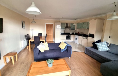 The Liberties Apartamento | Spacious 2 Bedroom Apartment with Balcony. Early check-in