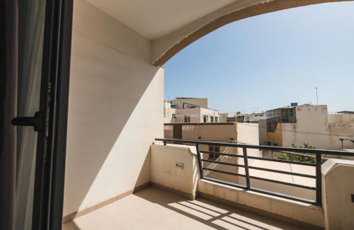 Kalkara Apartamento | Spacious 2 bedroom apartment