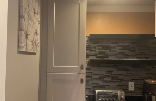 Woodmore Apartamento | Spacious 2-bedroom apartment in charming Bowie with WiFi,, new bthrm, w/d,& kit