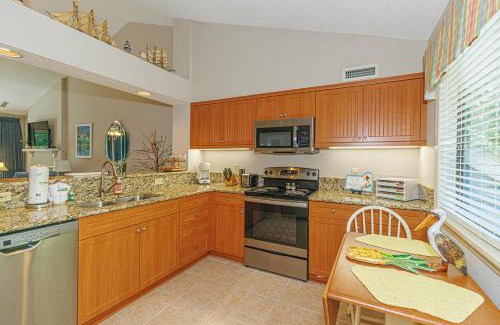Arcadian Shores Casa | Spacious 2 Bedroom Condo- Vaulted Ceilings and Fireplace- St James Park 12-E
