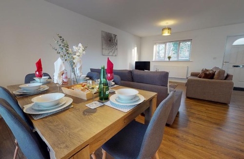 Peterborough Casa | Spacious 2 Bedroom Corporate Apartment by Srk Serviced Accommodation