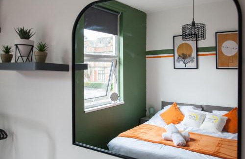 Wallasey Apartamento | Spacious 2-Bedroom Flat with 4 Beds, Ideal for Contractors, Long Stay Deals
