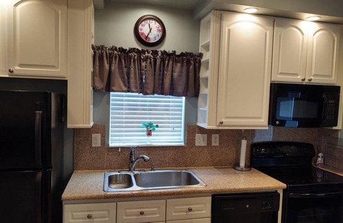 Kissimmee Casa | SPACIOUS 1 BEDROOM HOUSE IN DISNEY AREA 5 STAR RATED MILL CREEK GOLF CART RESORT