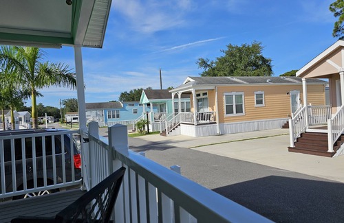 Kissimmee Casa | SPACIOUS 1 BEDROOM HOUSE IN DISNEY AREA 5 STAR RATED MILL CREEK GOLF CART RESORT