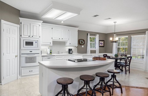 Magnolia Casa | Spacious 2 bedroom Magnolia retreat on 13 acres.
