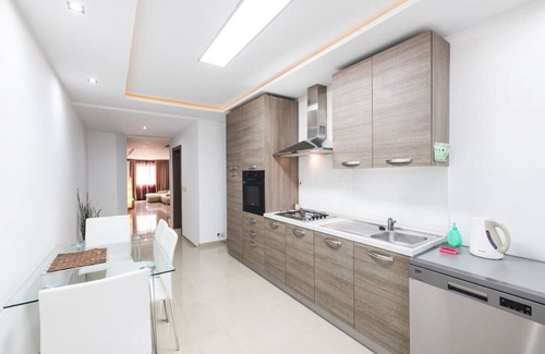 Kalkara Apartamento | Spacious 2 bedroom apartment