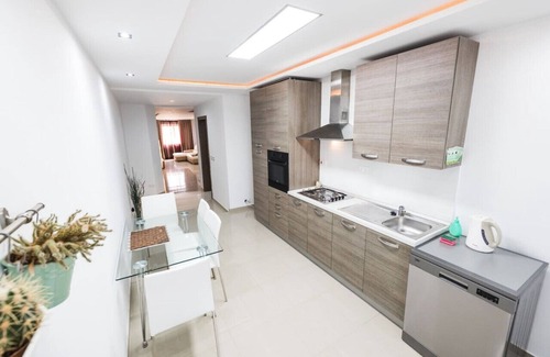 Kalkara Apartamento | Spacious 2 bedroom apartment