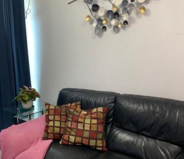 Cagayan de Oro Apartamento | Spacious 2-bedroom condo,Wifi,Netflix,Free Parking