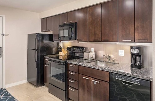 Las Vegas Complejo | Spacious 2 Bedroom resort available for Vegas F1 Grand Prix: Nov 21-24th