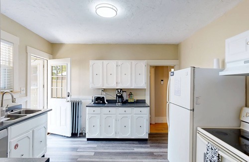 Southbridge Apartamento | Spacious 2 Bedroom 1 Bath apt