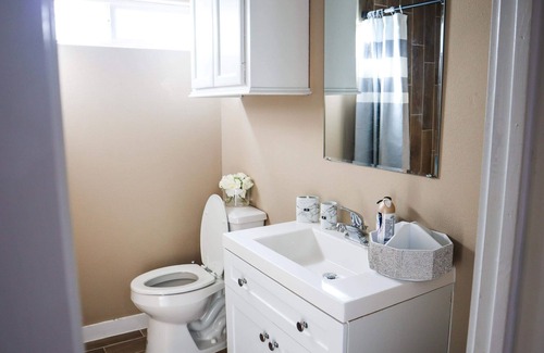 Houston Casa | Spacious 2 bedrooms with queen beds ,minutes from downtown