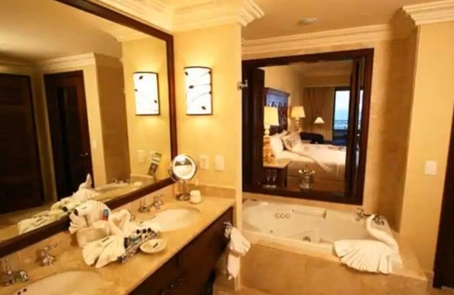 Paraíso Escondido Complejo | Spacious 2 BR, 2 Bath Presidential Suite w/Ocean View Balcony – Sleeps 8