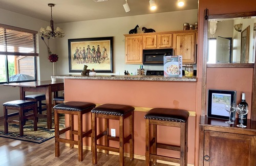 Show Low Condominio | Elegantes 2 dormitorios / 2 baños con excelentes vistas cerca de Fool Hollow Lake