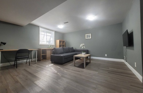 Durham Region Casa | Spacious 2-BR Basement Apartment in Oshawa