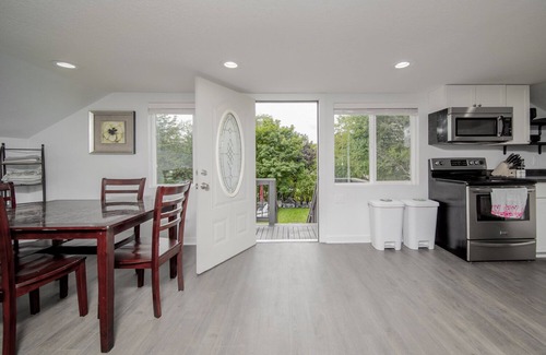 Rochester Casa | Spacious 2 BR Flamingo Suite - Minutes from Mayo!