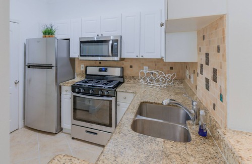 Clearwater Condominio | Spacious, 2 king bedrooms, ground floor condo in Grand Venezia Resort + Garage!