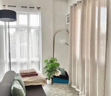 Naga Apartamento | Spacious 2-Level 2BR Cozy Apartment