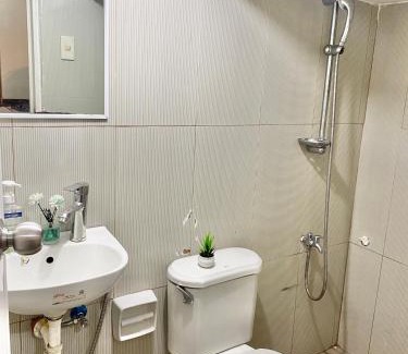Naga Apartamento | Spacious 2-Level 2BR Cozy Apartment