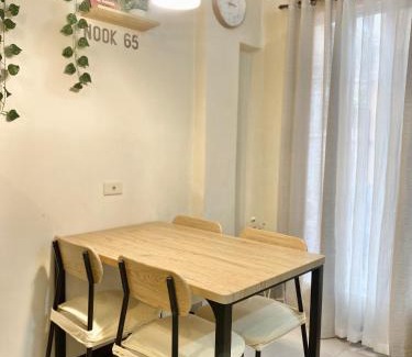 Naga Apartamento | Spacious 2-Level 2BR Cozy Apartment