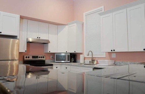 Saint Roch Casa | Spacious 2bd/2ba w/parking, 5 min drive to Quarter