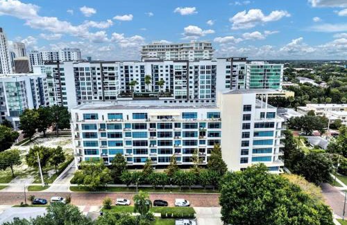 South Eola Apartamento | Spacious 2BD 2BTH Luxury Condo