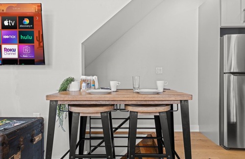 South Philadelphia Apartamento | Spacious 2Bd/2Bth Modern Duplex Sleeps 6