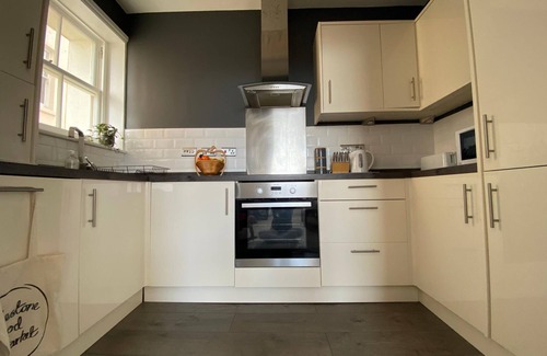 Hythe Apartamento | Spacious 2BD Flat With Stunning Views Folkestone