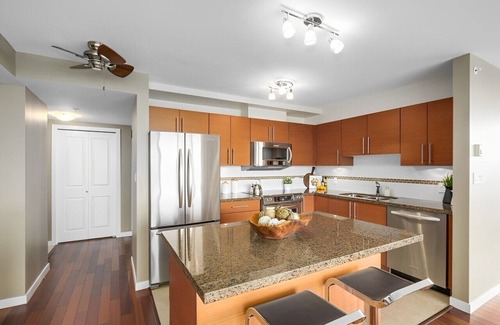 Burnaby Apartamento | Spacious 2Bed/2Bath near Brentwood