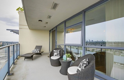 Burnaby Apartamento | Spacious 2Bed/2Bath near Brentwood