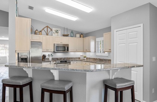 San Carlos Park Condominio | Spacious 2BR, 2BA- Condo in private gated community over looking golf course!
