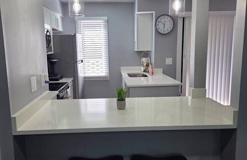 Charlotte Apartamento | Coming Soon! Remodeled 2BR 2BA with AC, Wi-Fi, free parking minutes to Uptown