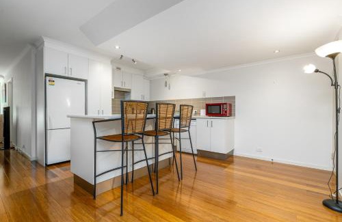 Narrabundah Apartamento | Spacious 2BR APT Panoramic Views Central Location - Hosted by CanStay