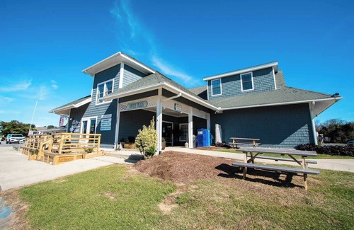 Duck Condominio | Spacious 2BR Condo w/ Beach Access